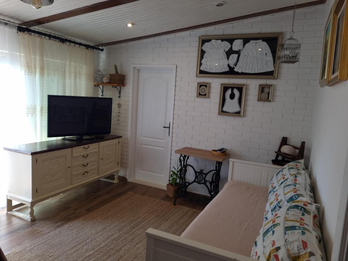 Delmar Apartment Komiza Luaran gambar