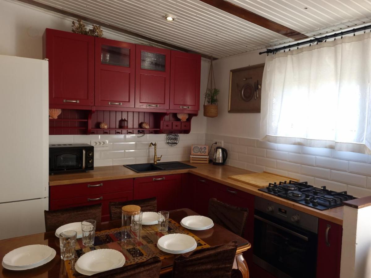 Delmar Apartment Komiza Luaran gambar