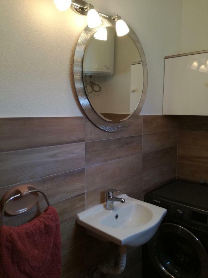 Delmar Apartment Komiza Luaran gambar
